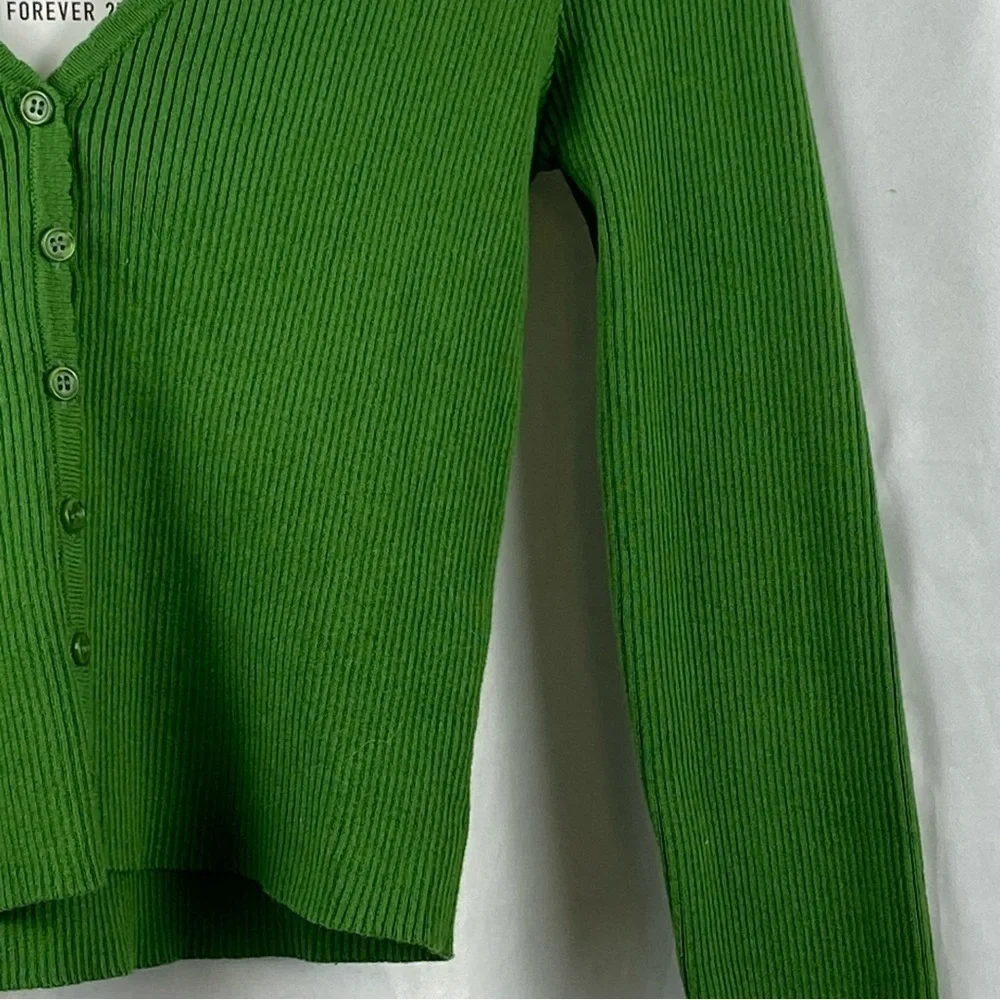 Forever 21 Women’s Green Ribbed Long Sleeve Cropped Sweater Cardigan Top Medium